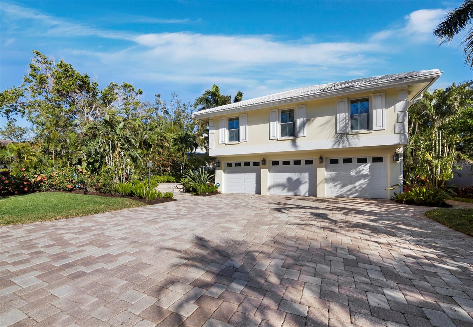 3322 BAYOU RD, LONGBOAT KEY, FL, 34228