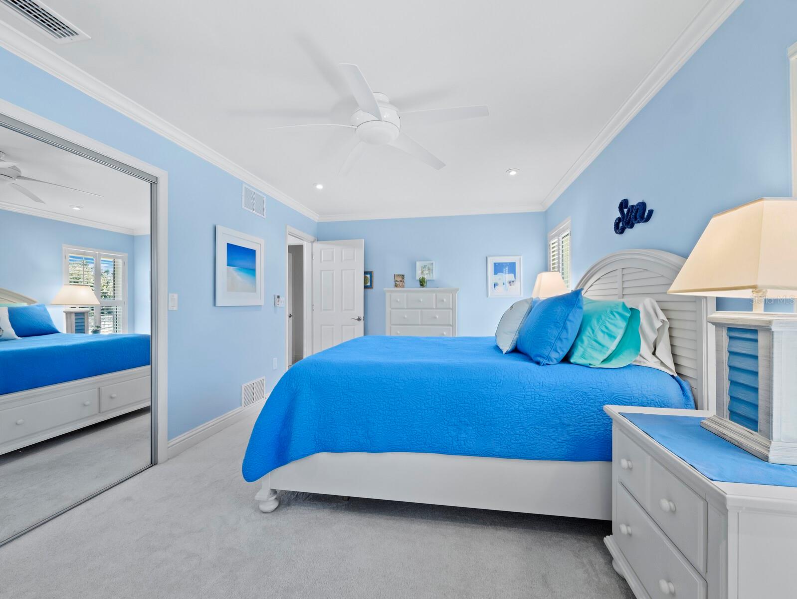 3322 BAYOU RD, LONGBOAT KEY, FL, 34228