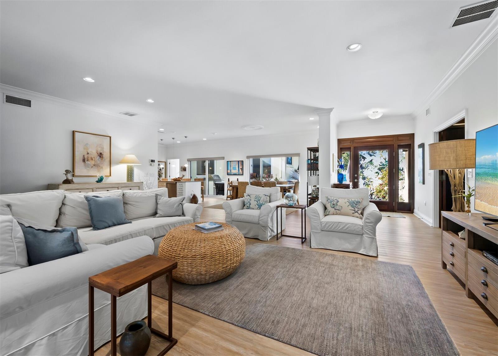 3322 BAYOU RD, LONGBOAT KEY, FL, 34228