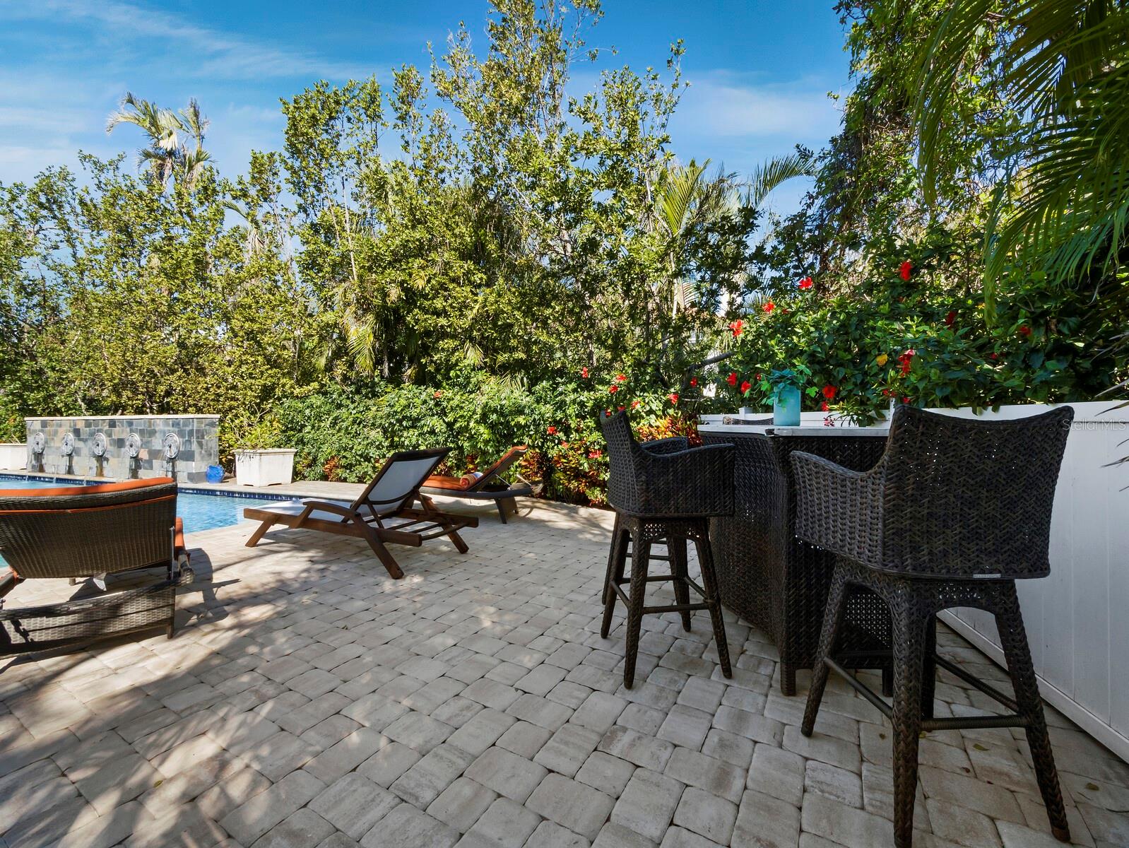 3322 BAYOU RD, LONGBOAT KEY, FL, 34228