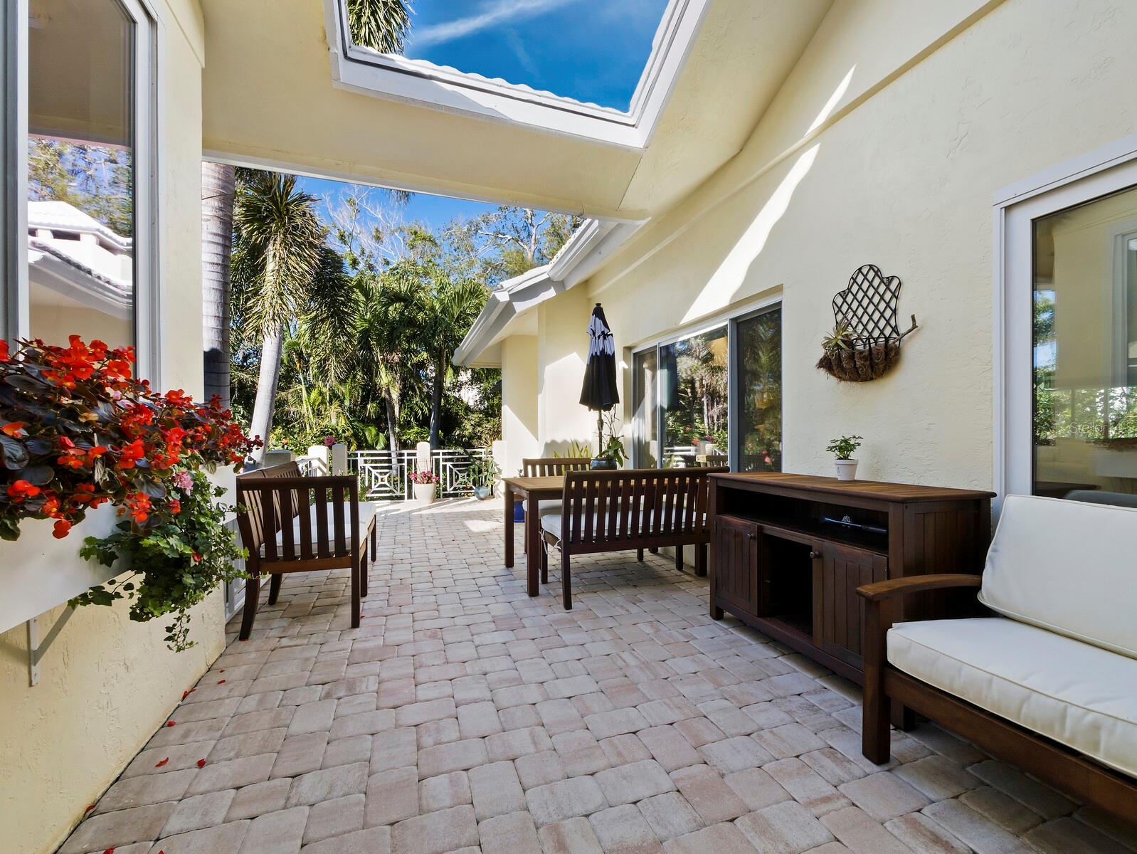 3322 BAYOU RD, LONGBOAT KEY, FL, 34228