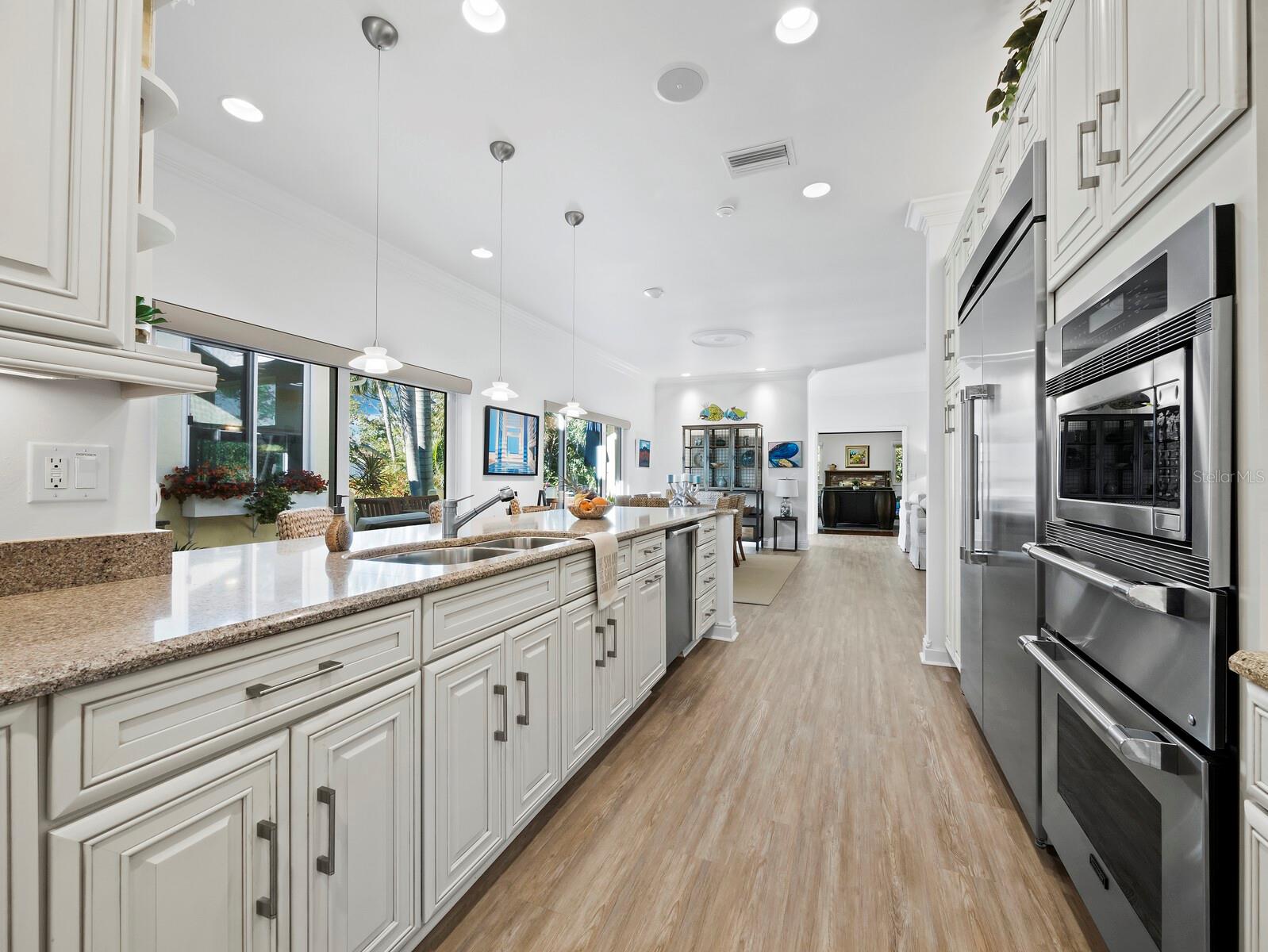 3322 BAYOU RD, LONGBOAT KEY, FL, 34228