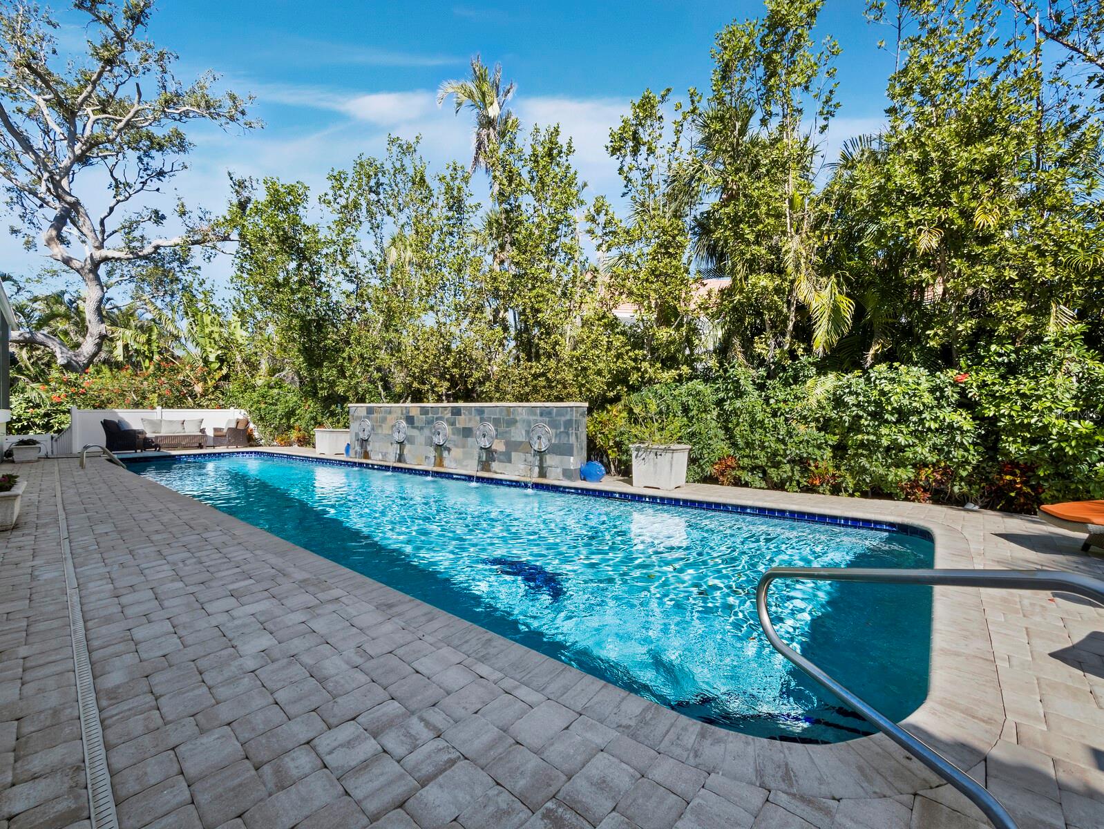 3322 BAYOU RD, LONGBOAT KEY, FL, 34228