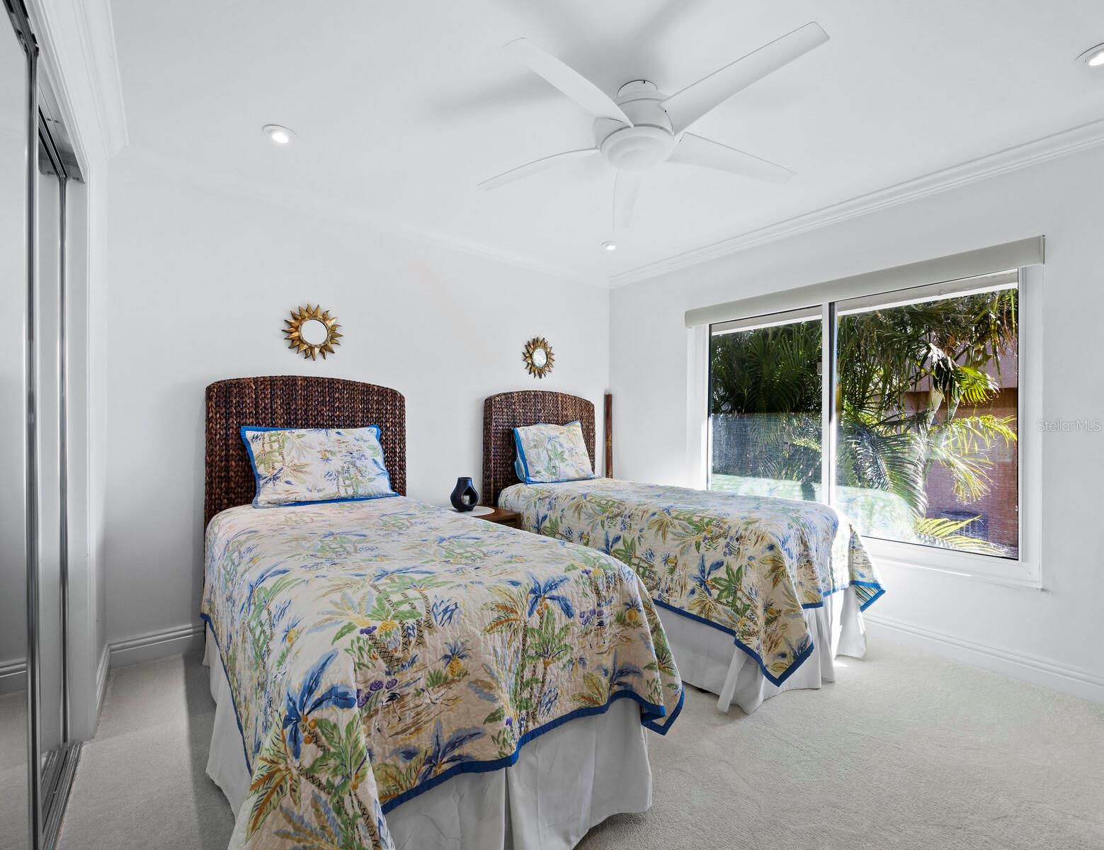 3322 BAYOU RD, LONGBOAT KEY, FL, 34228