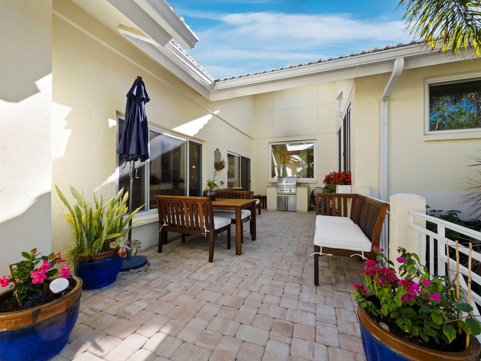 3322 BAYOU RD, LONGBOAT KEY, FL, 34228
