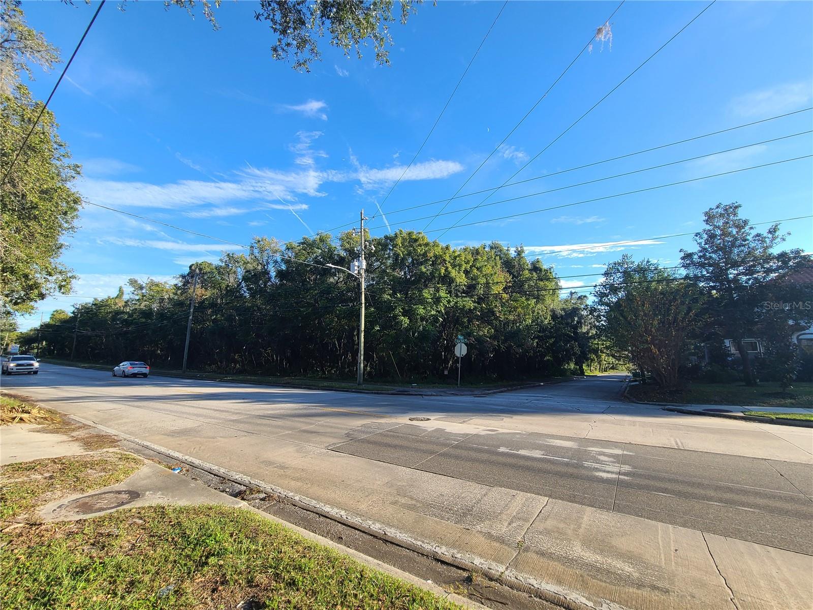 E NEW YORK AVE, DELAND, FL, 32724