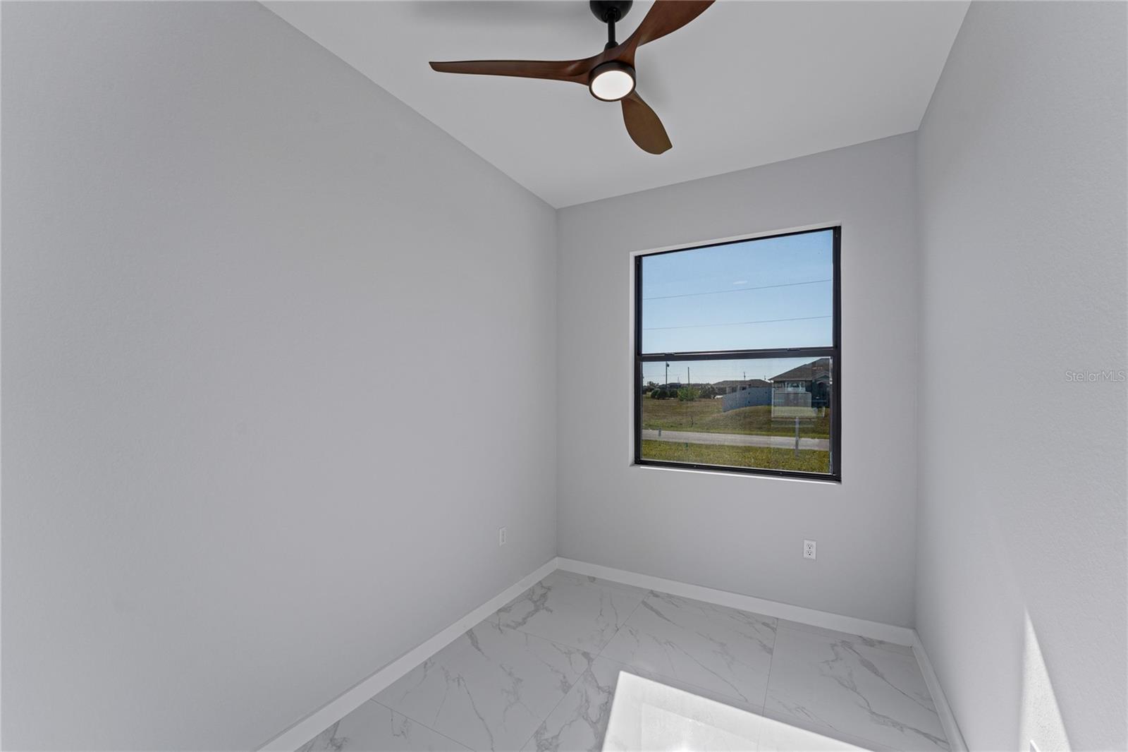 3921 NW 40TH LN, CAPE CORAL, FL, 33993