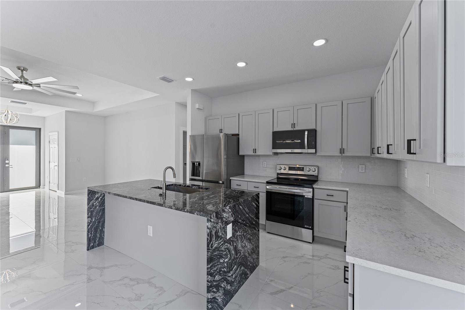 3921 NW 40TH LN, CAPE CORAL, FL, 33993