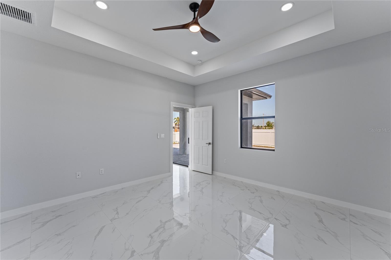 3921 NW 40TH LN, CAPE CORAL, FL, 33993