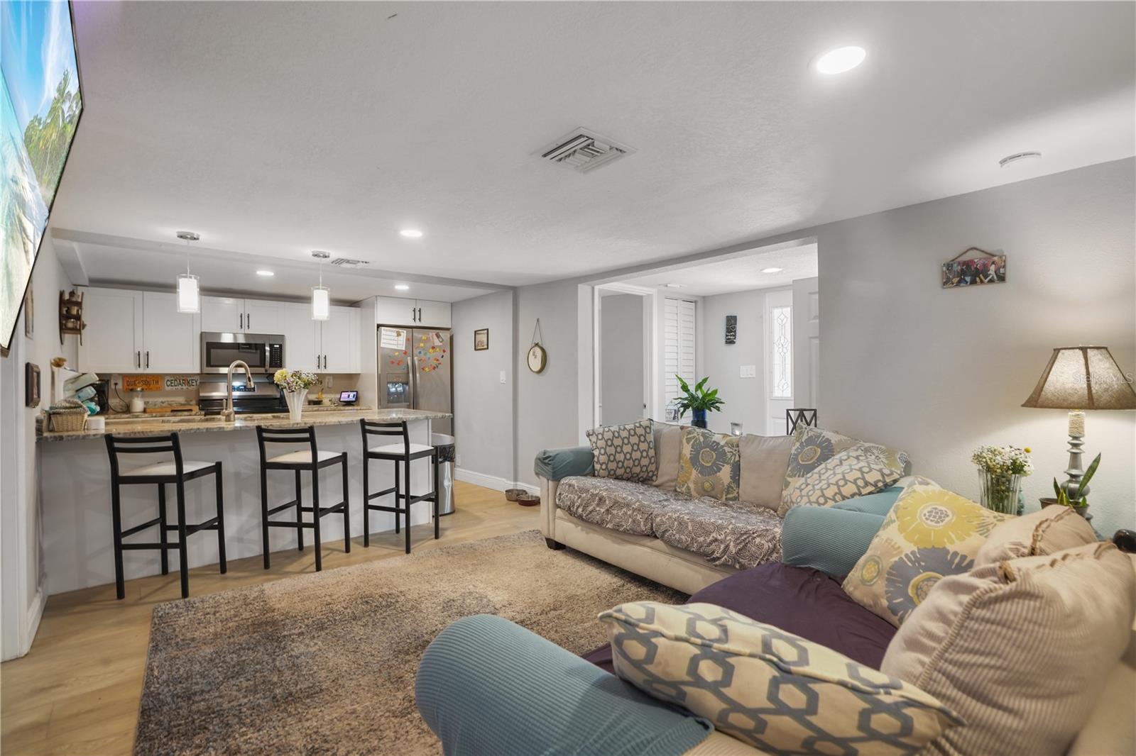 215 ANCLOTE RD, TARPON SPRINGS, FL, 34689