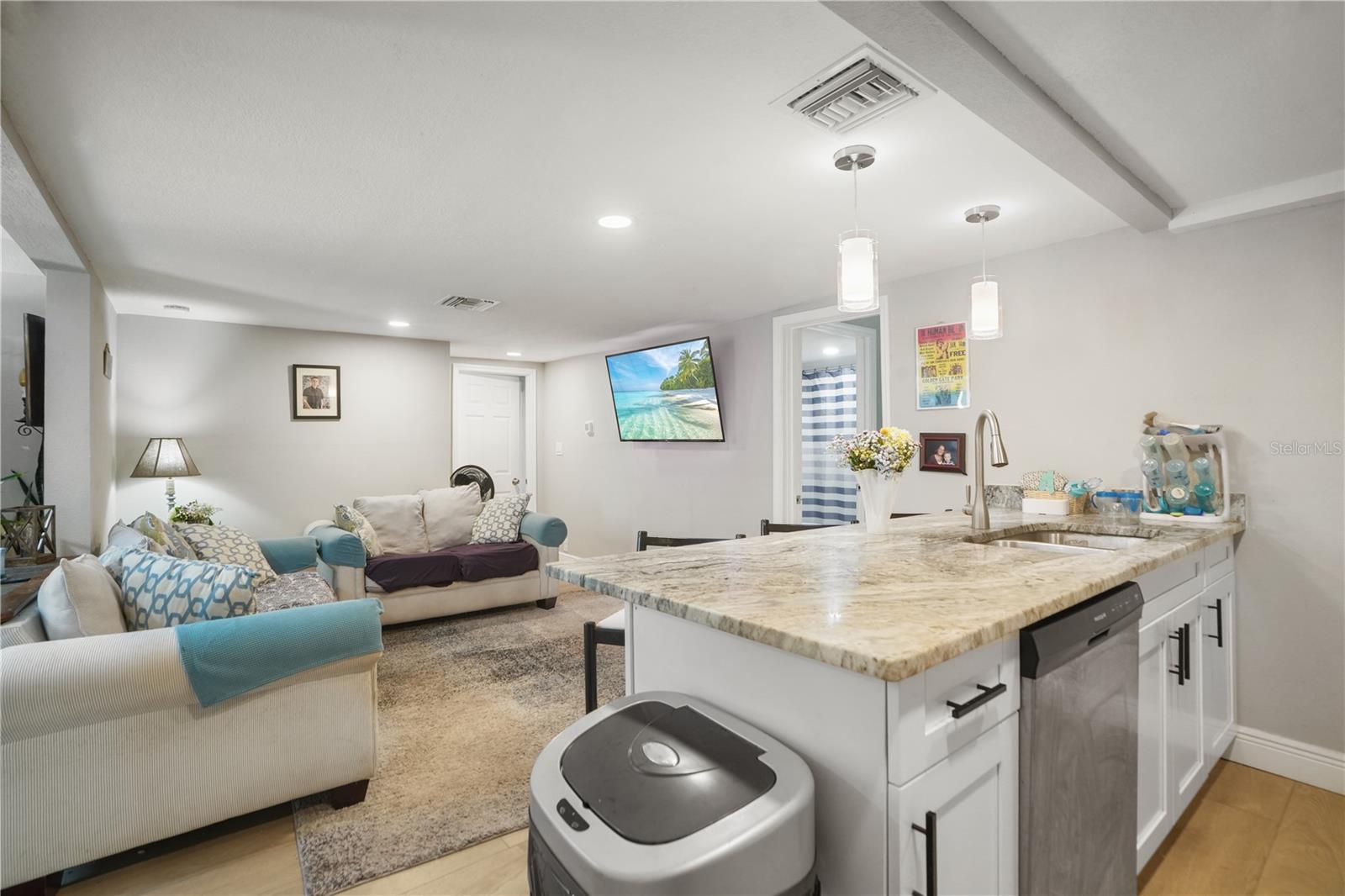 215 ANCLOTE RD, TARPON SPRINGS, FL, 34689