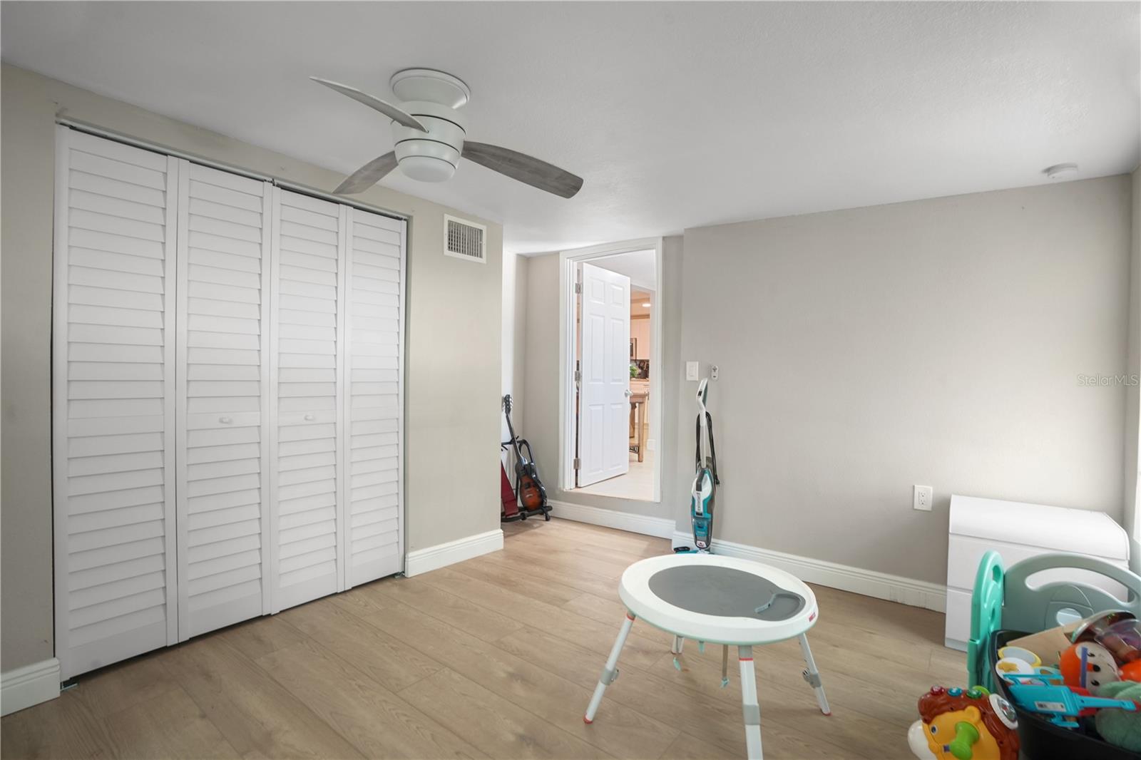 215 ANCLOTE RD, TARPON SPRINGS, FL, 34689