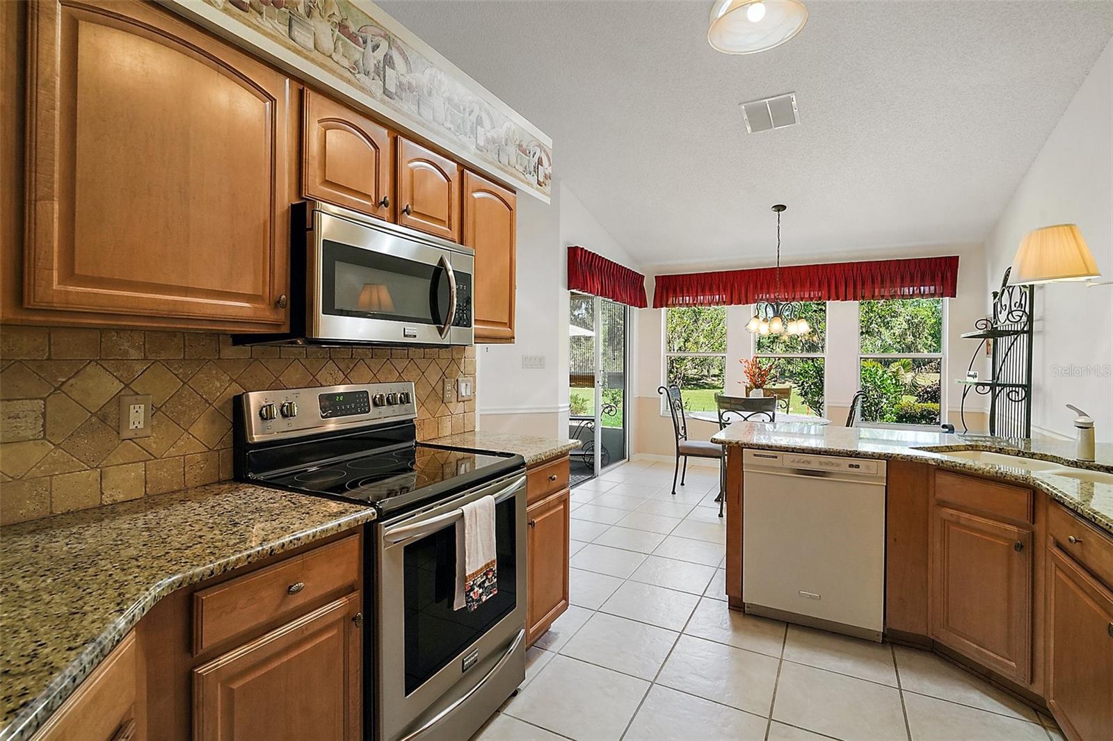 25736 WHISPER OAKS RD, LEESBURG, FL, 34748