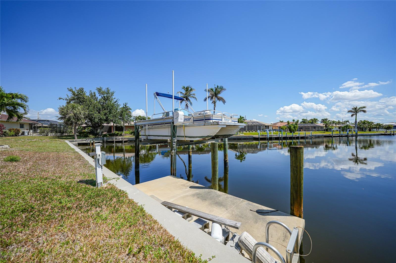 490 VIA ESPLANADE, PUNTA GORDA, FL, 33950