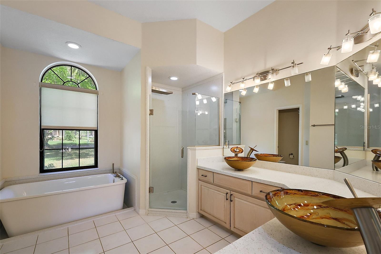 5640 SPINNAKER LOOP, LADY LAKE, FL, 32159