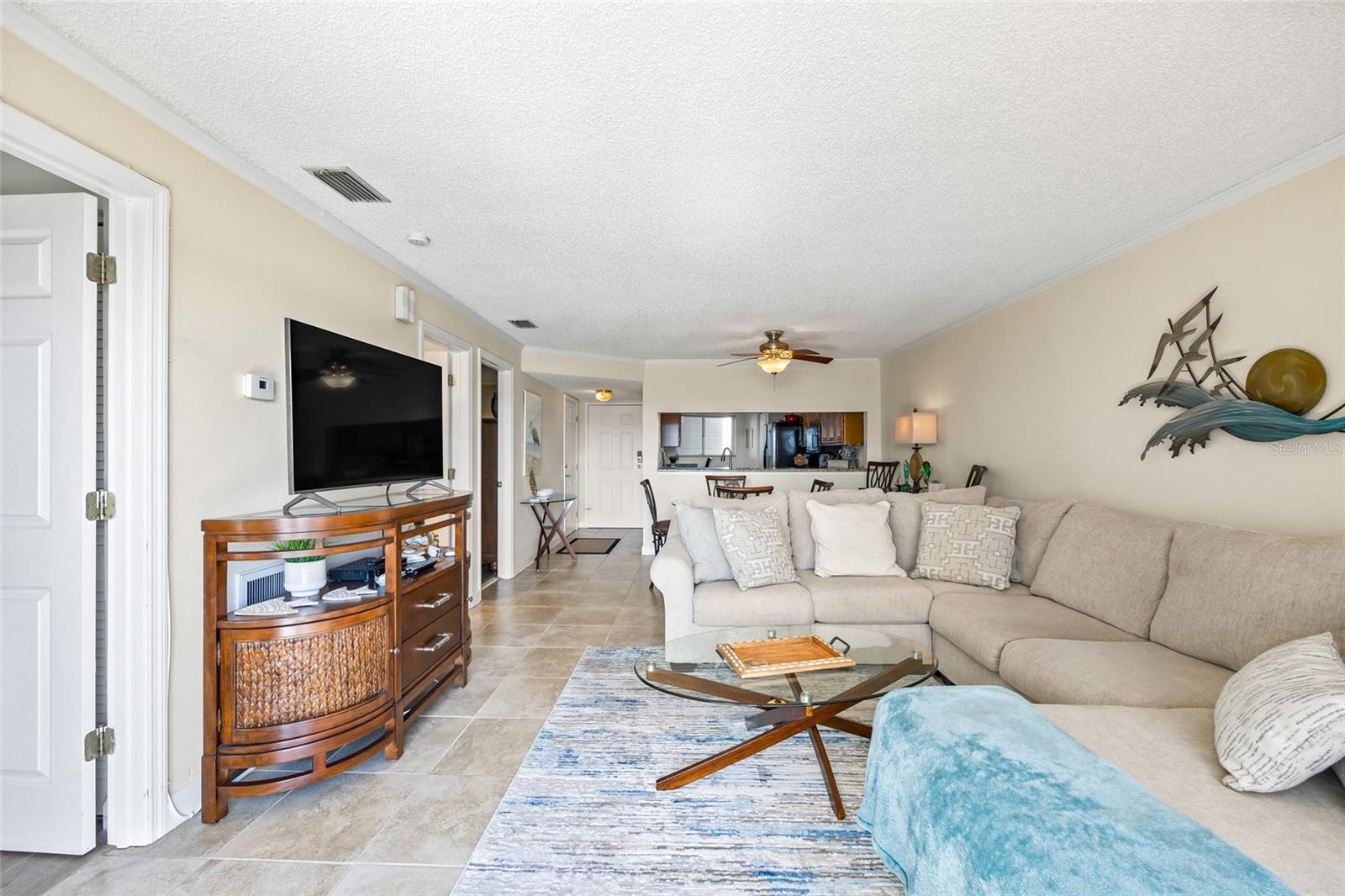 610 ISLAND WAY #302, CLEARWATER BEACH, FL, 33767