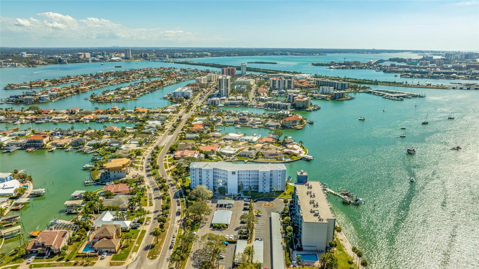 610 ISLAND WAY #302, CLEARWATER BEACH, FL, 33767