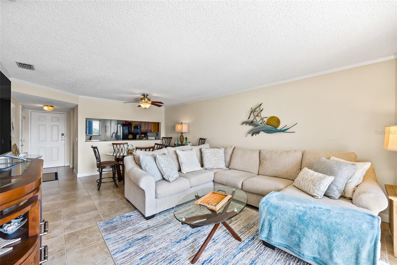 610 ISLAND WAY #302, CLEARWATER BEACH, FL, 33767