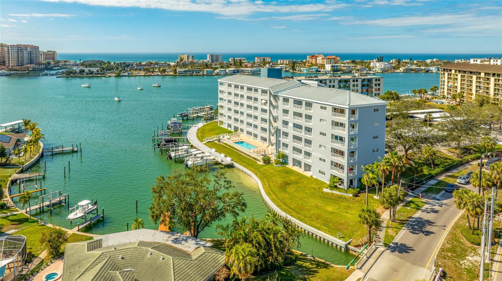 610 ISLAND WAY #302, CLEARWATER BEACH, FL, 33767