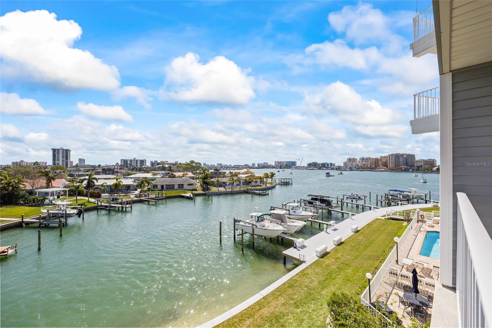 610 ISLAND WAY #302, CLEARWATER BEACH, FL, 33767