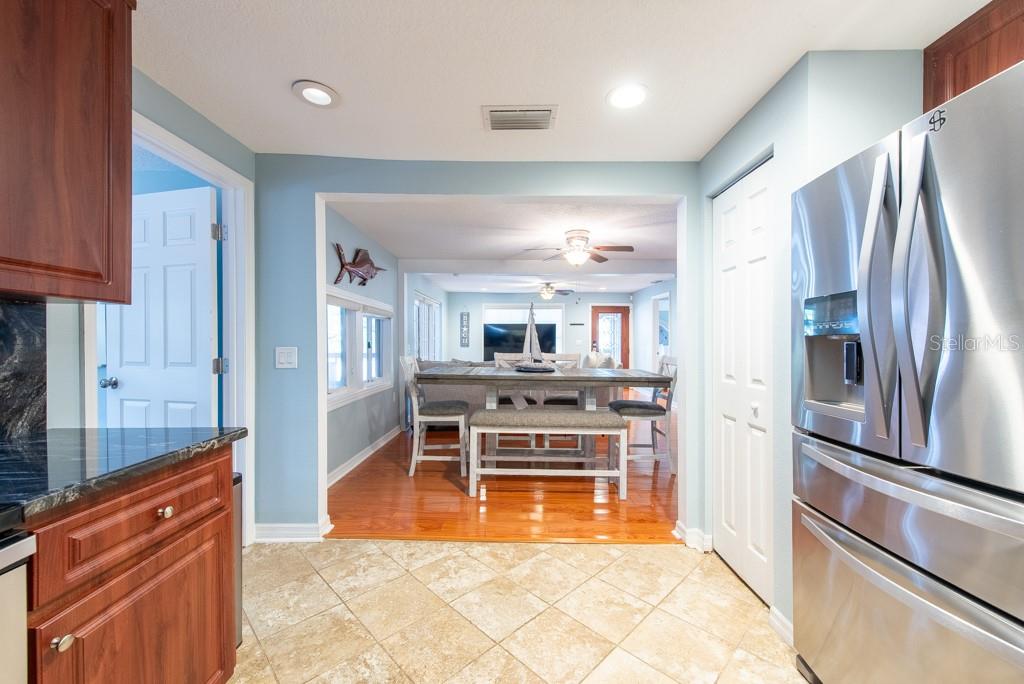 8820 S HICKORY LN, RIVERVIEW, FL, 33578