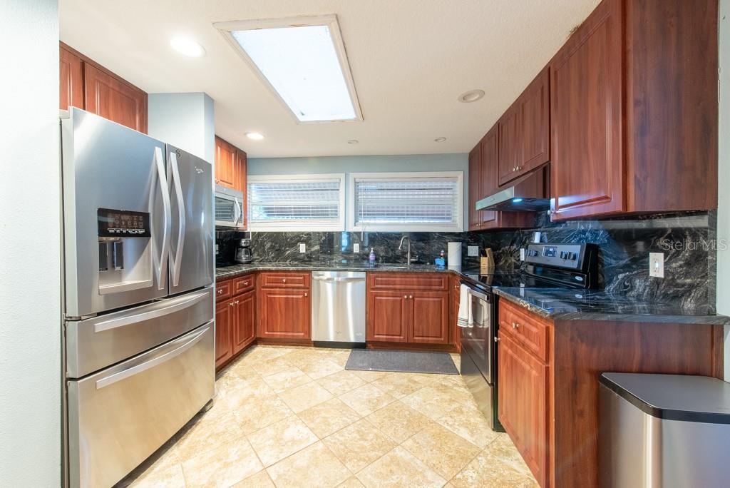8820 S HICKORY LN, RIVERVIEW, FL, 33578