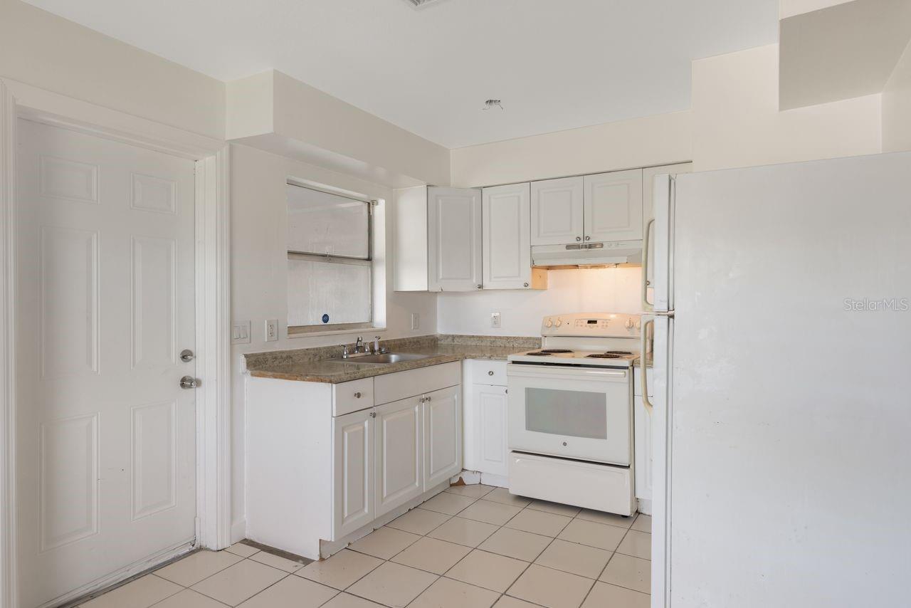 4883 N PINE HILLS RD, ORLANDO, FL, 32808
