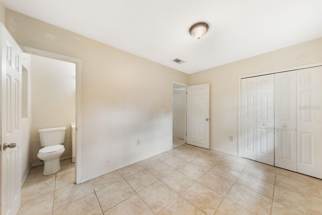 4883 N PINE HILLS RD, ORLANDO, FL, 32808
