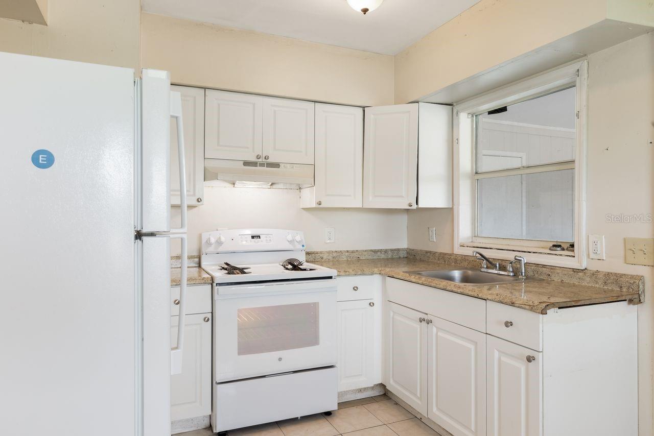 4883 N PINE HILLS RD, ORLANDO, FL, 32808