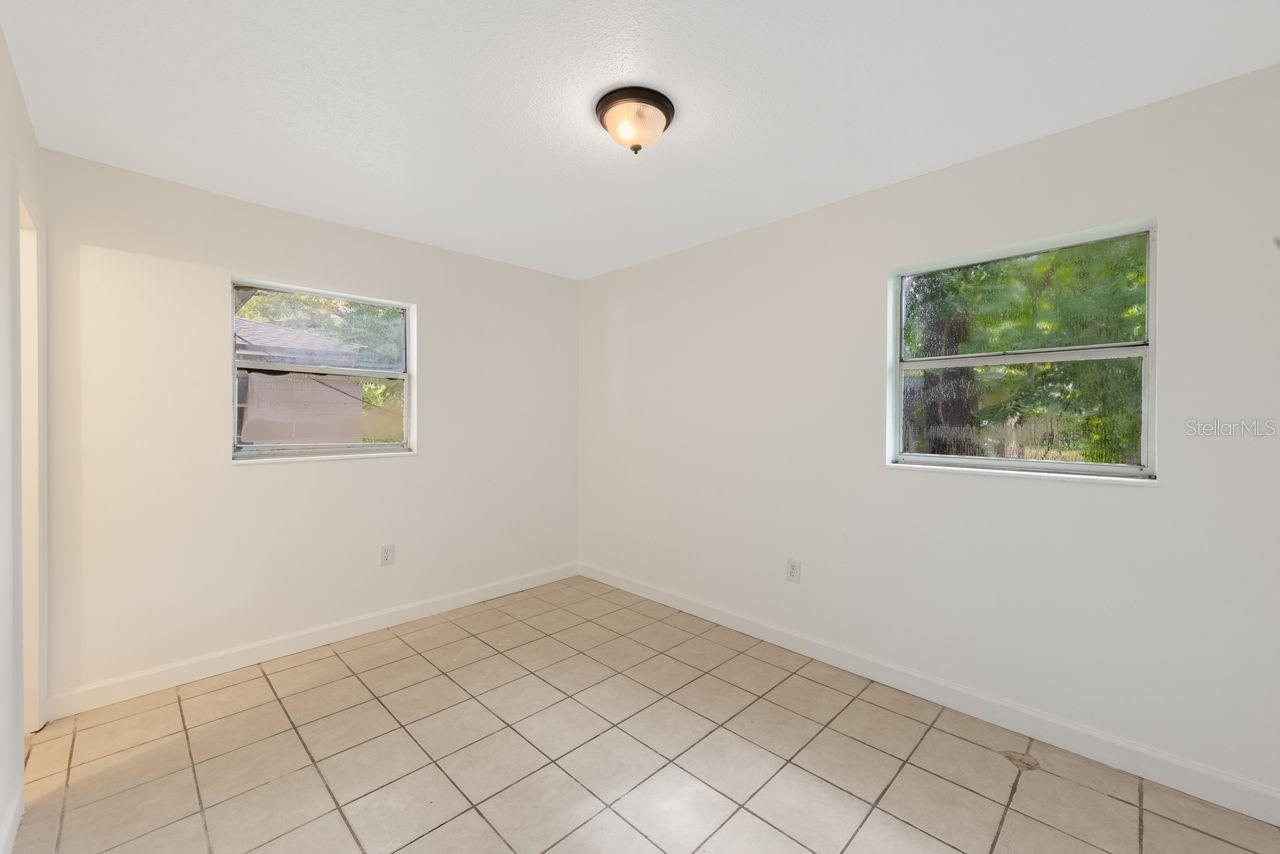 4883 N PINE HILLS RD, ORLANDO, FL, 32808
