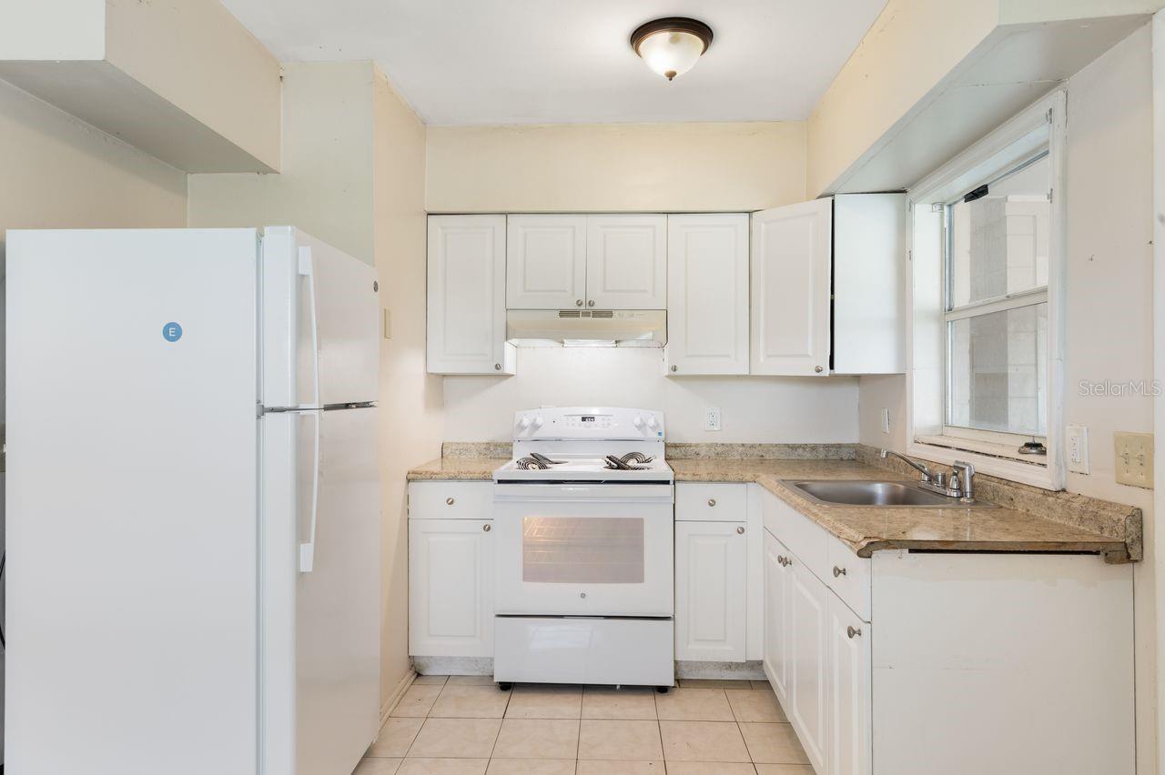 4883 N PINE HILLS RD, ORLANDO, FL, 32808