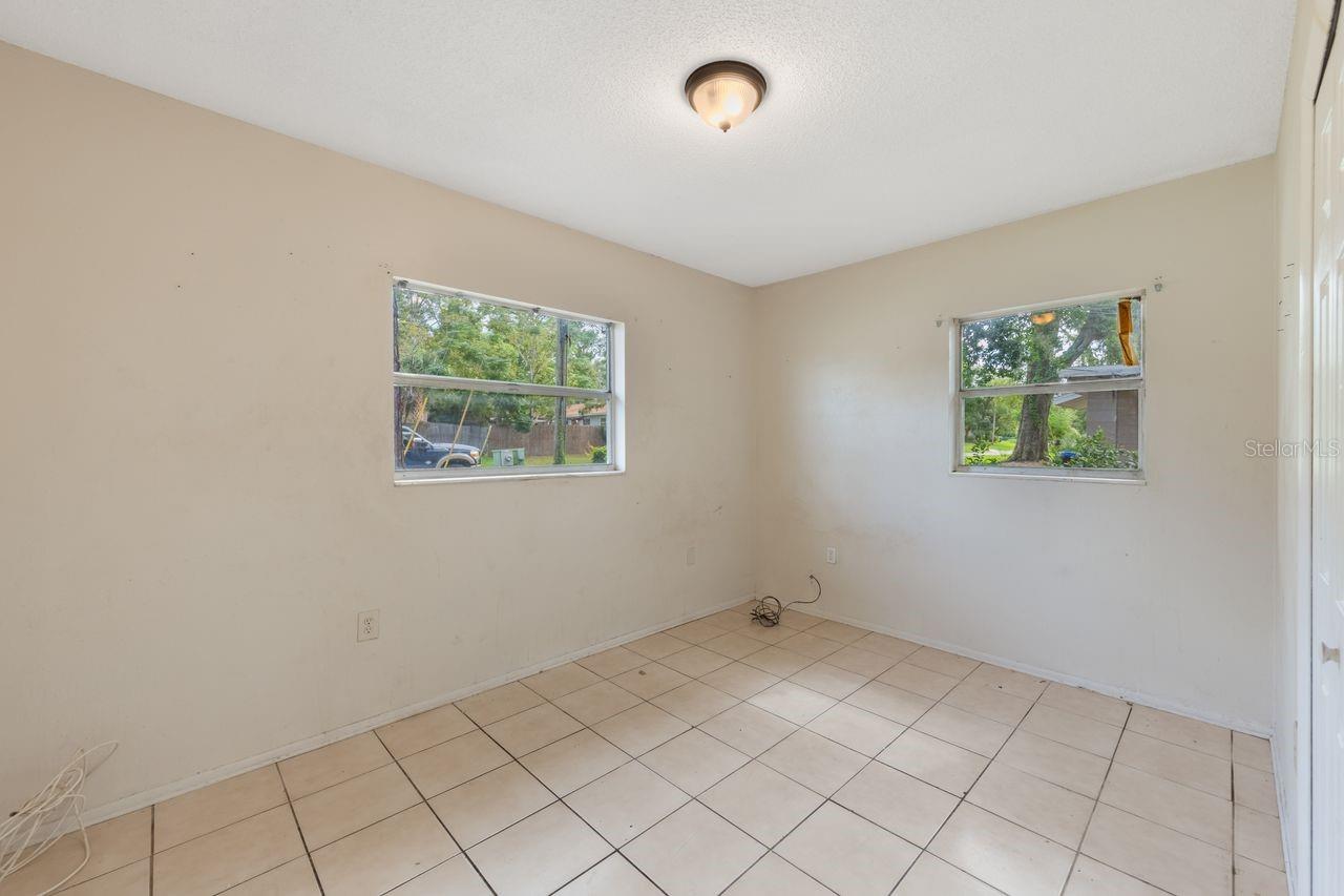 4883 N PINE HILLS RD, ORLANDO, FL, 32808