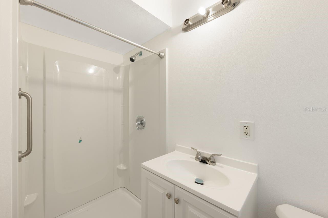 4883 N PINE HILLS RD, ORLANDO, FL, 32808