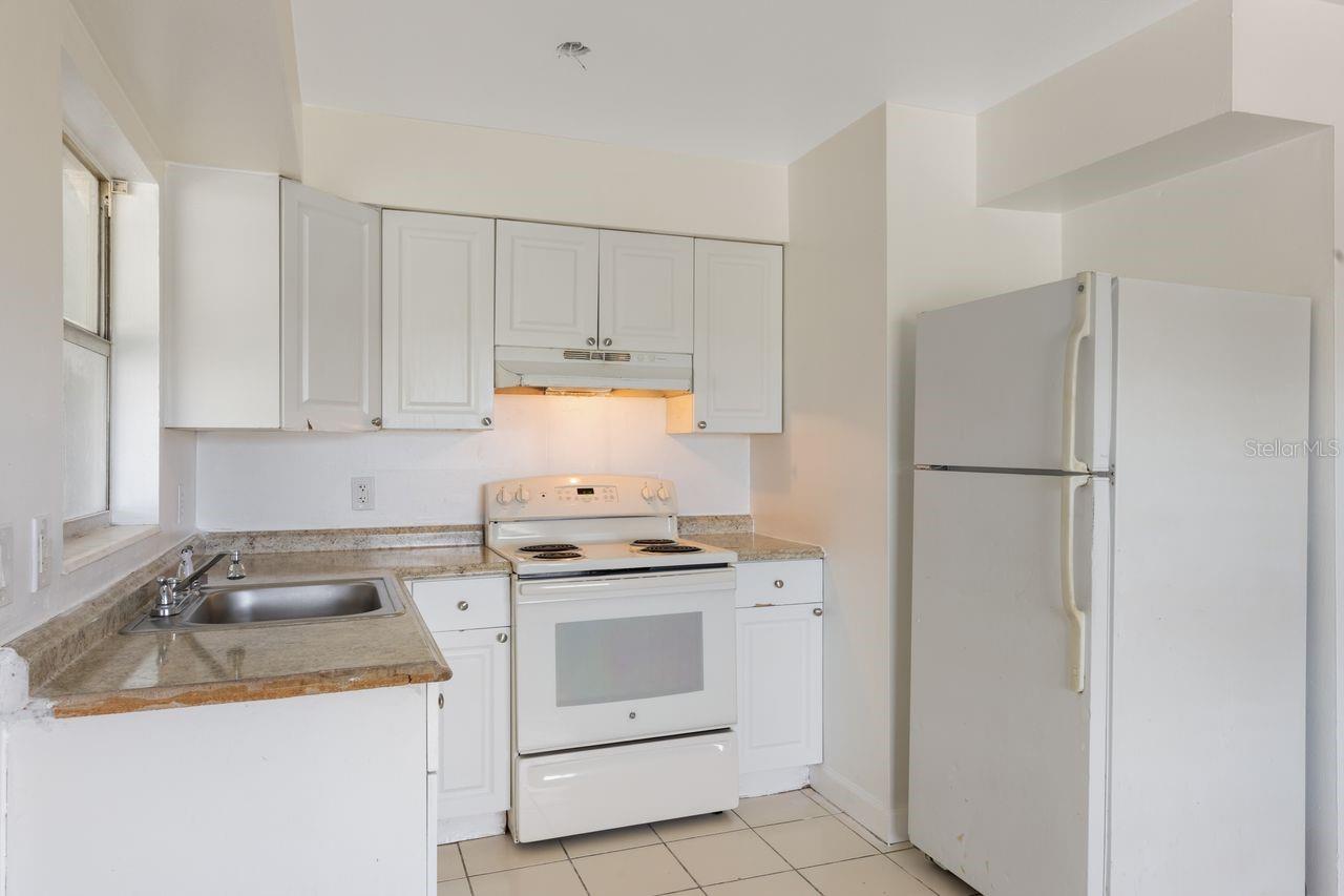 4883 N PINE HILLS RD, ORLANDO, FL, 32808