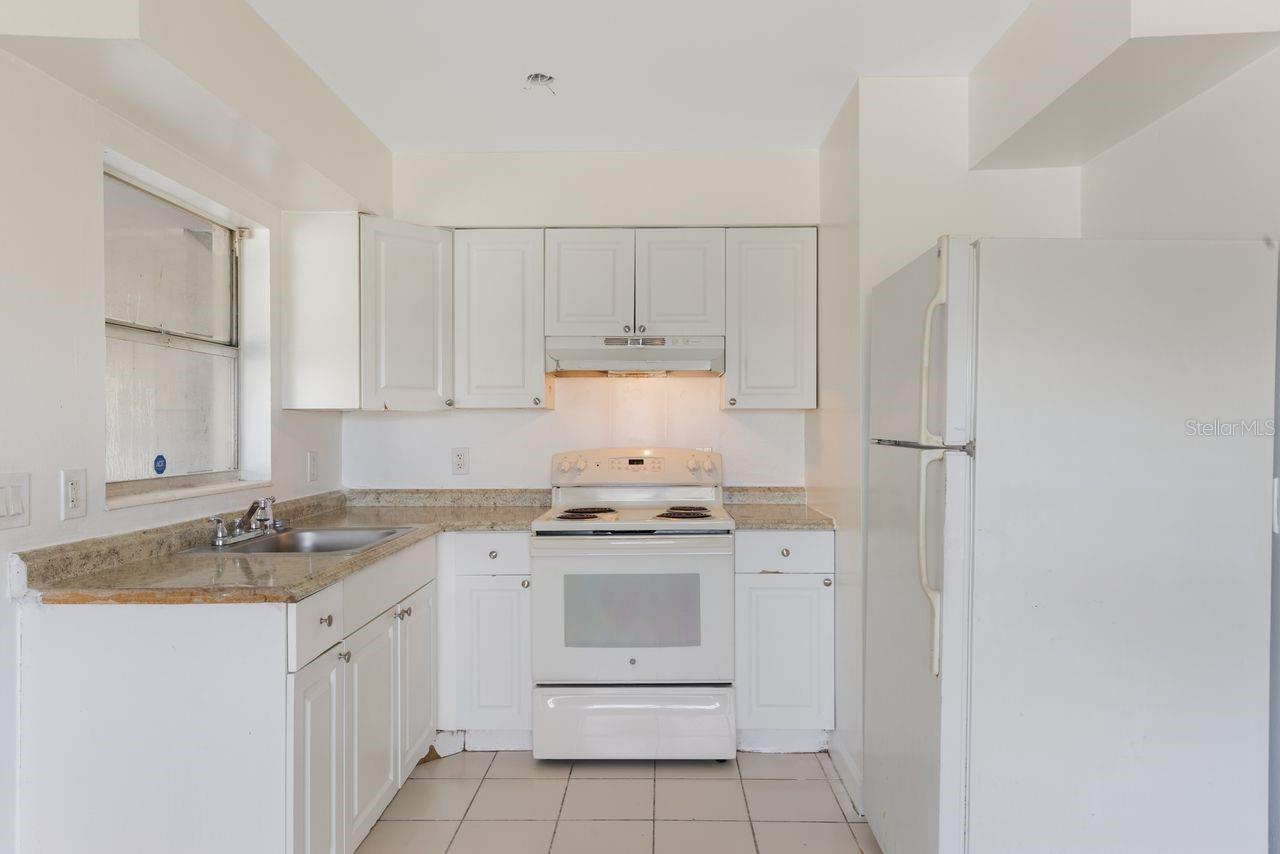 4883 N PINE HILLS RD, ORLANDO, FL, 32808