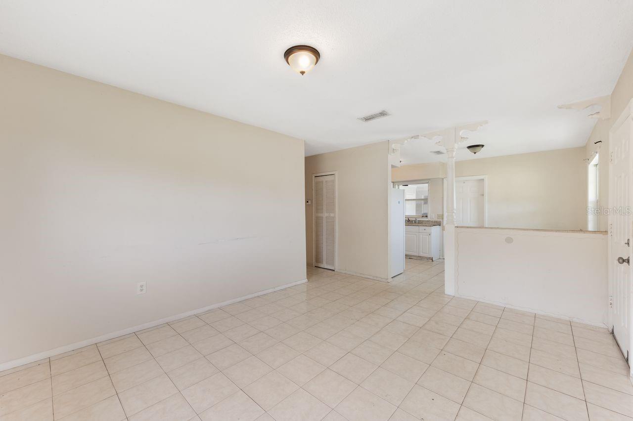 4883 N PINE HILLS RD, ORLANDO, FL, 32808