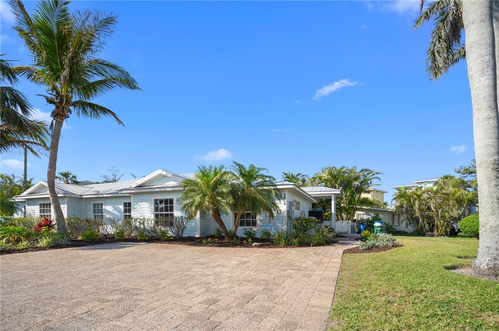5608 HOLMES BLVD, HOLMES BEACH, FL, 34217