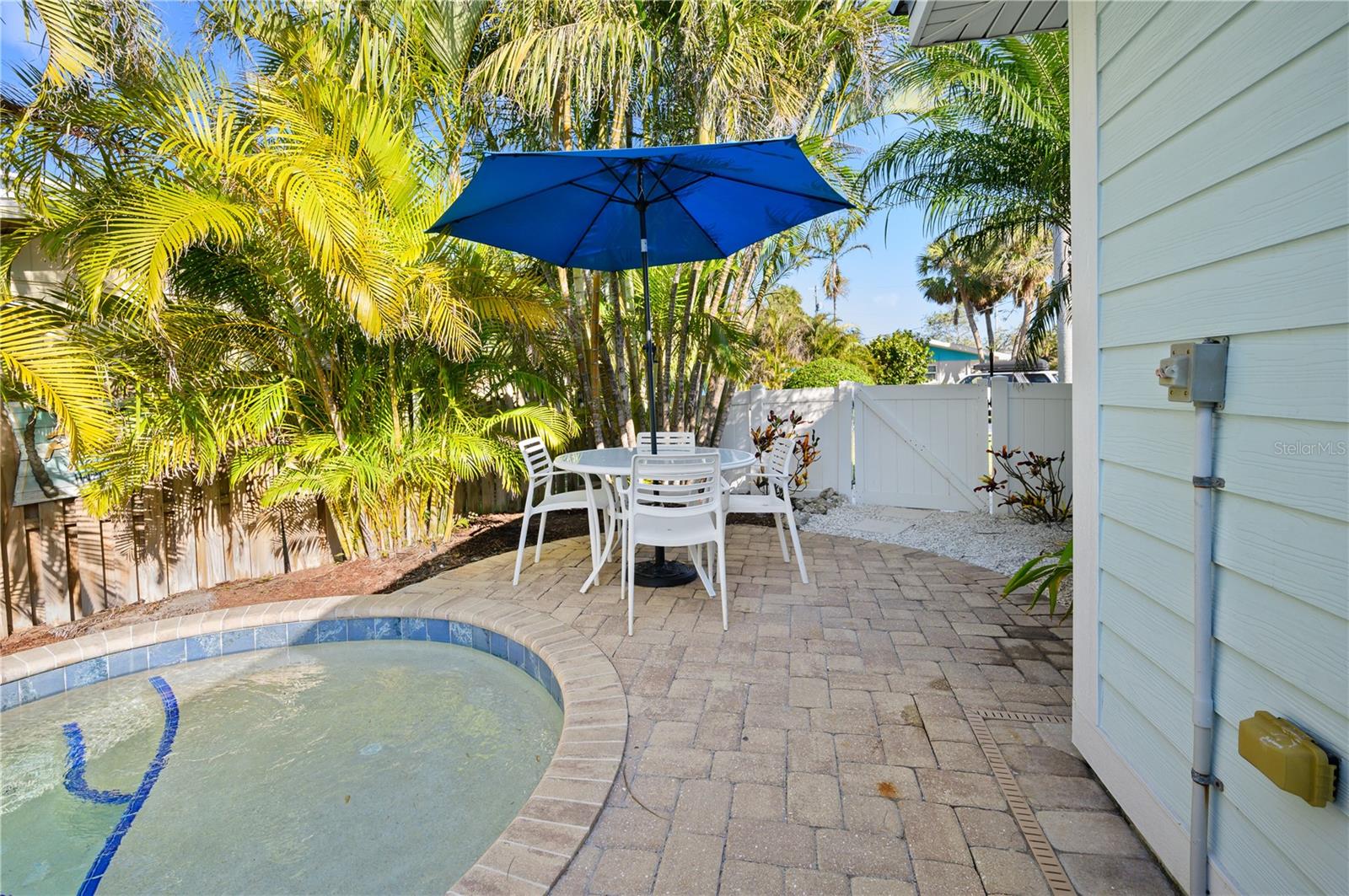 5608 HOLMES BLVD, HOLMES BEACH, FL, 34217