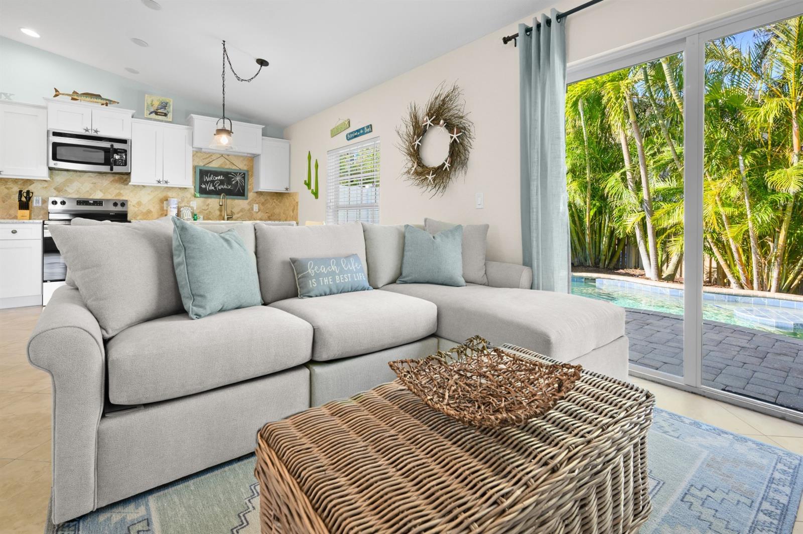 5608 HOLMES BLVD, HOLMES BEACH, FL, 34217