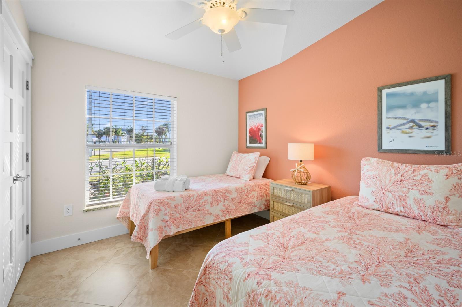 5608 HOLMES BLVD, HOLMES BEACH, FL, 34217