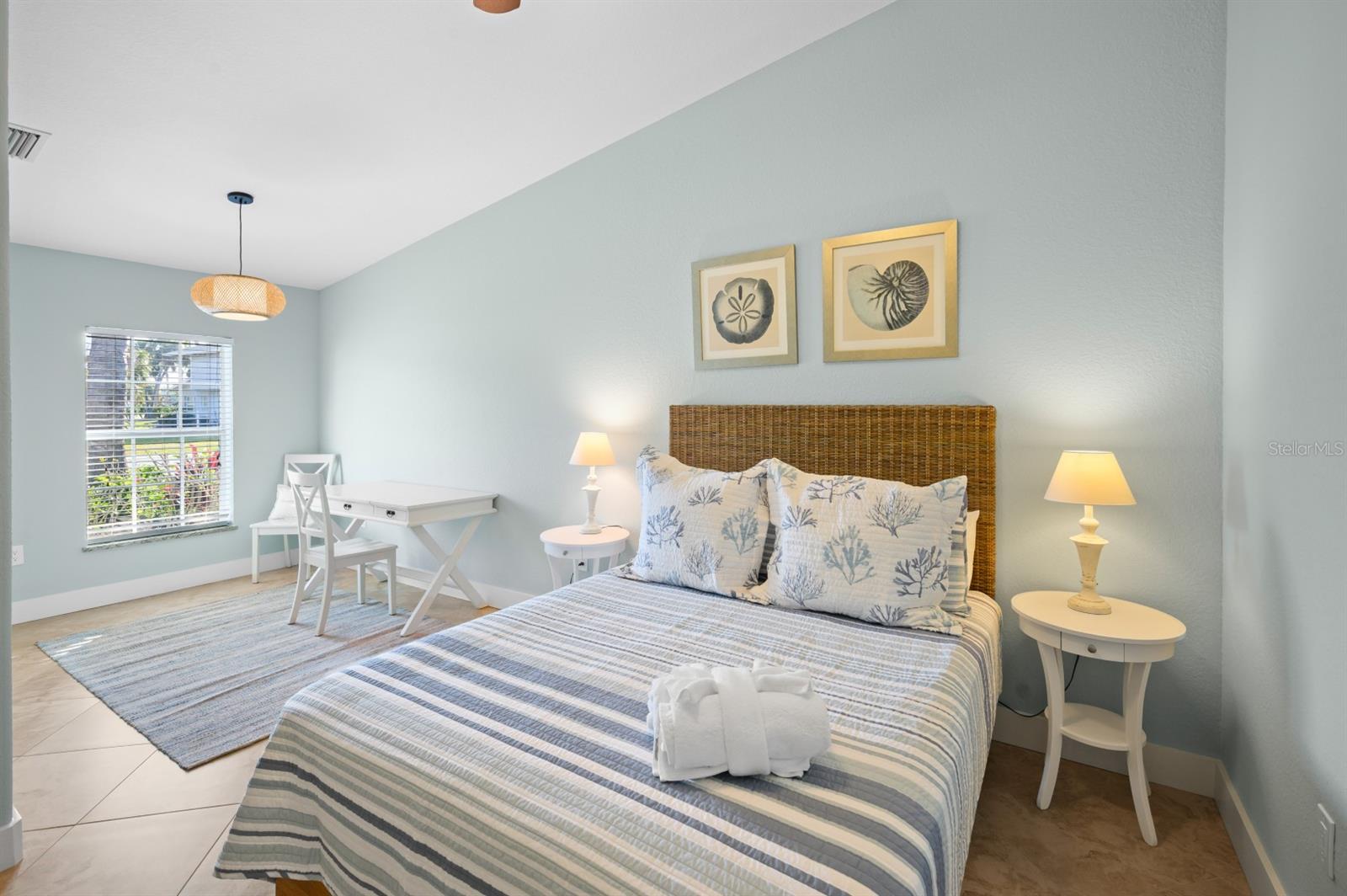 5608 HOLMES BLVD, HOLMES BEACH, FL, 34217