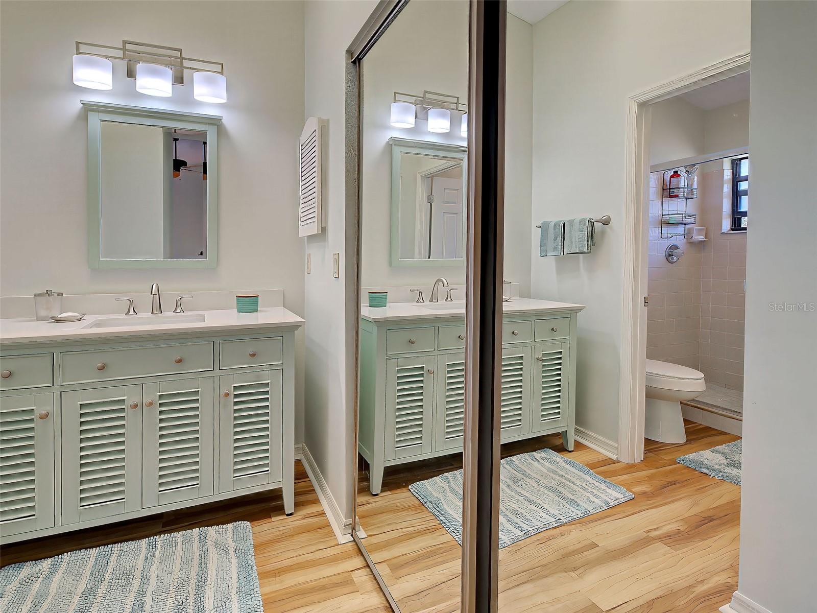 220 SOUTHAMPTON DRIVE #325, VENICE, FL, 34293