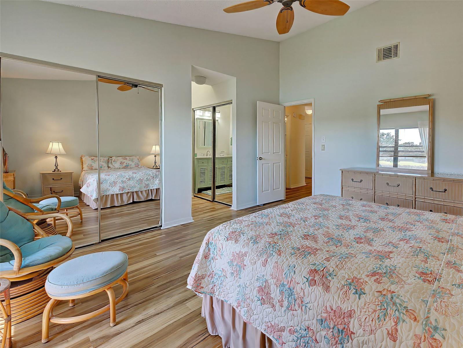 220 SOUTHAMPTON DRIVE #325, VENICE, FL, 34293