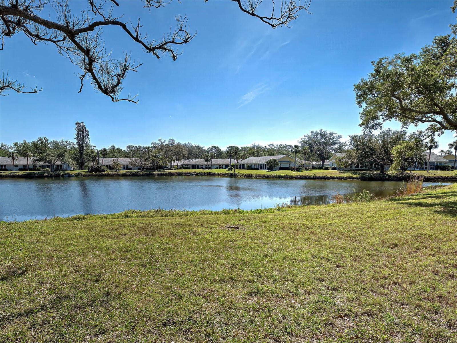 220 SOUTHAMPTON DRIVE #325, VENICE, FL, 34293