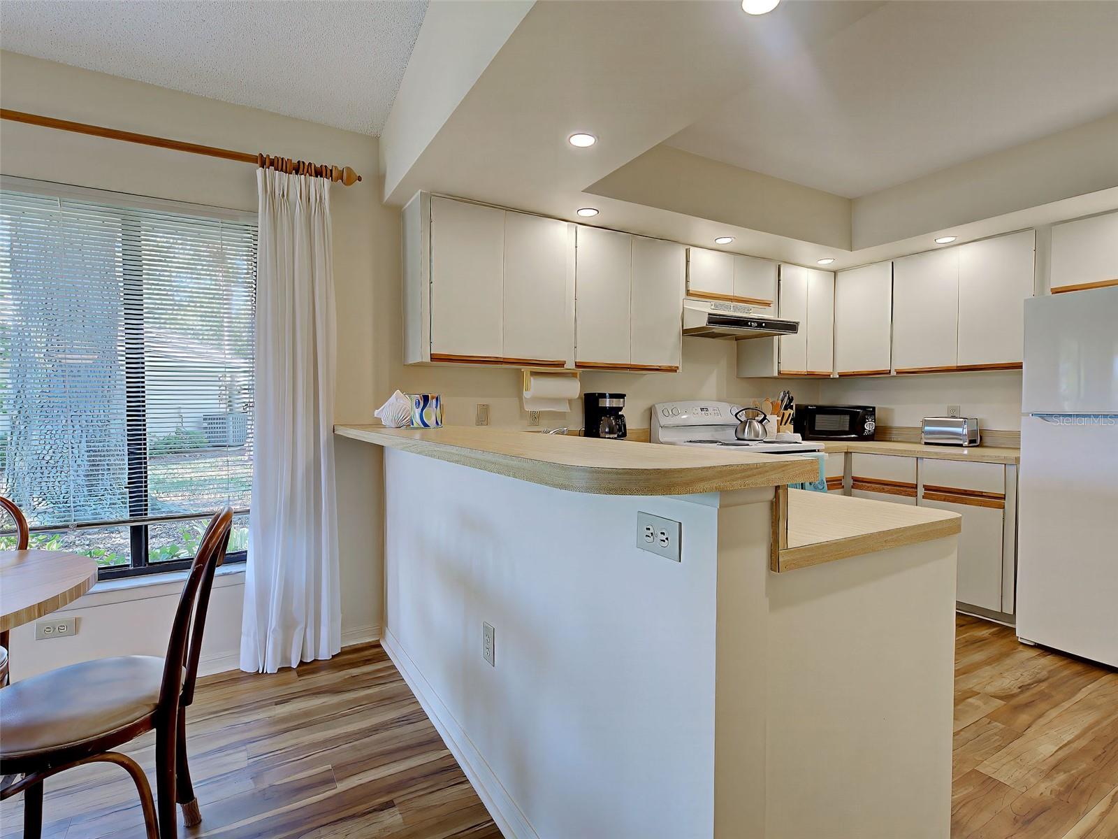 220 SOUTHAMPTON DRIVE #325, VENICE, FL, 34293