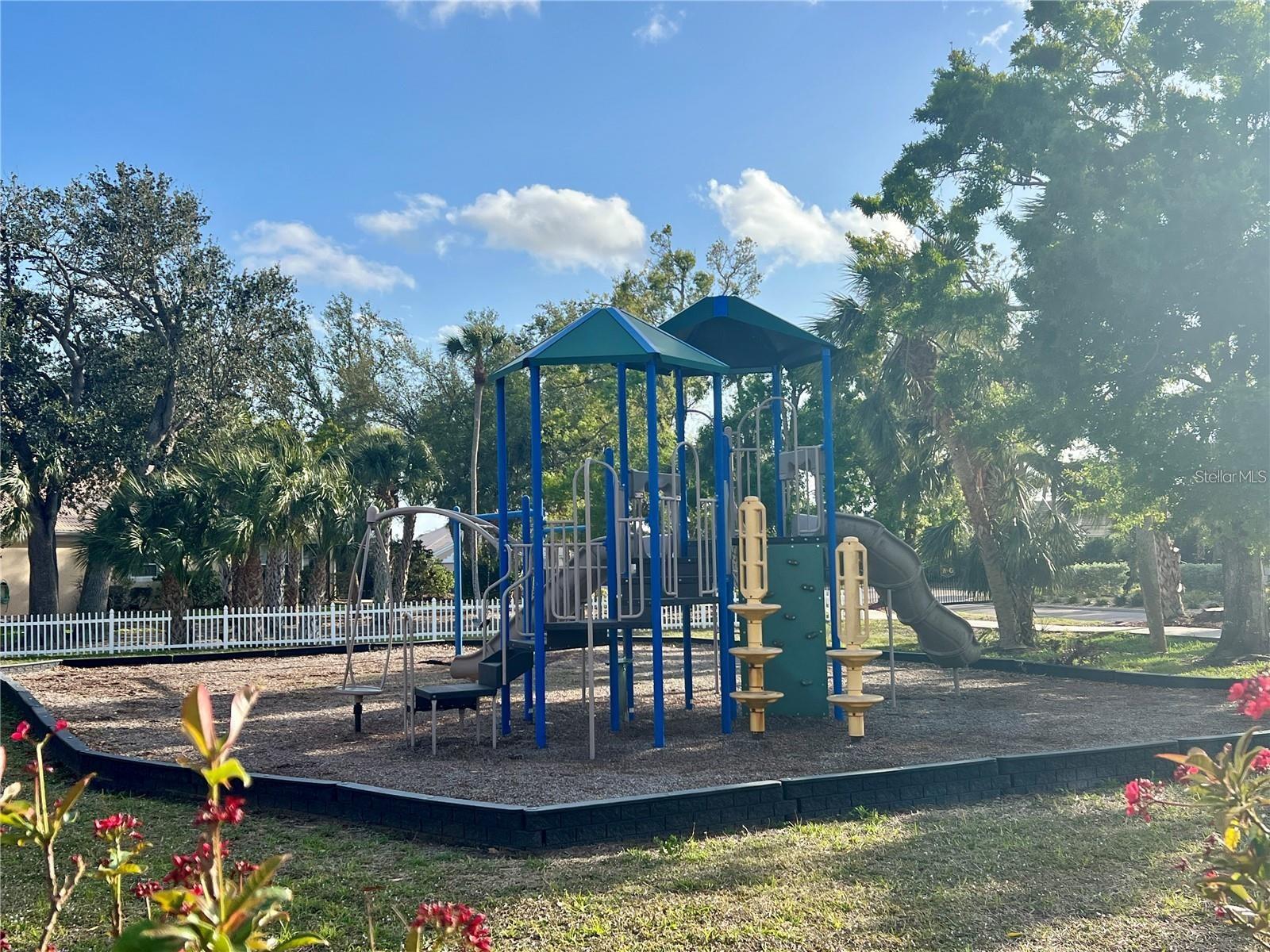 220 SOUTHAMPTON DRIVE #325, VENICE, FL, 34293