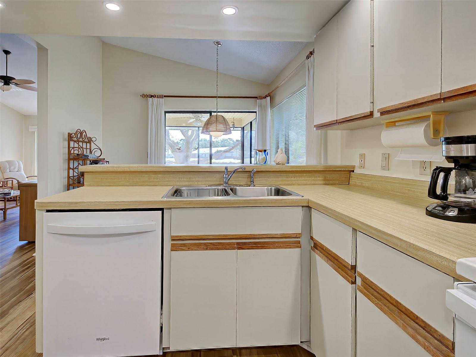 220 SOUTHAMPTON DRIVE #325, VENICE, FL, 34293