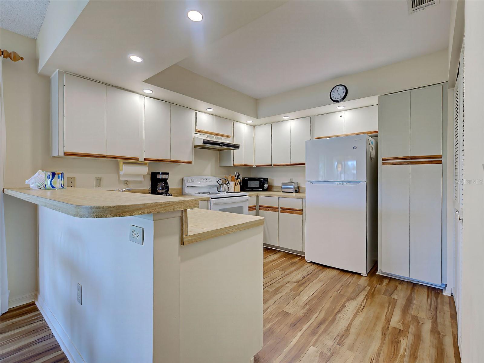 220 SOUTHAMPTON DRIVE #325, VENICE, FL, 34293