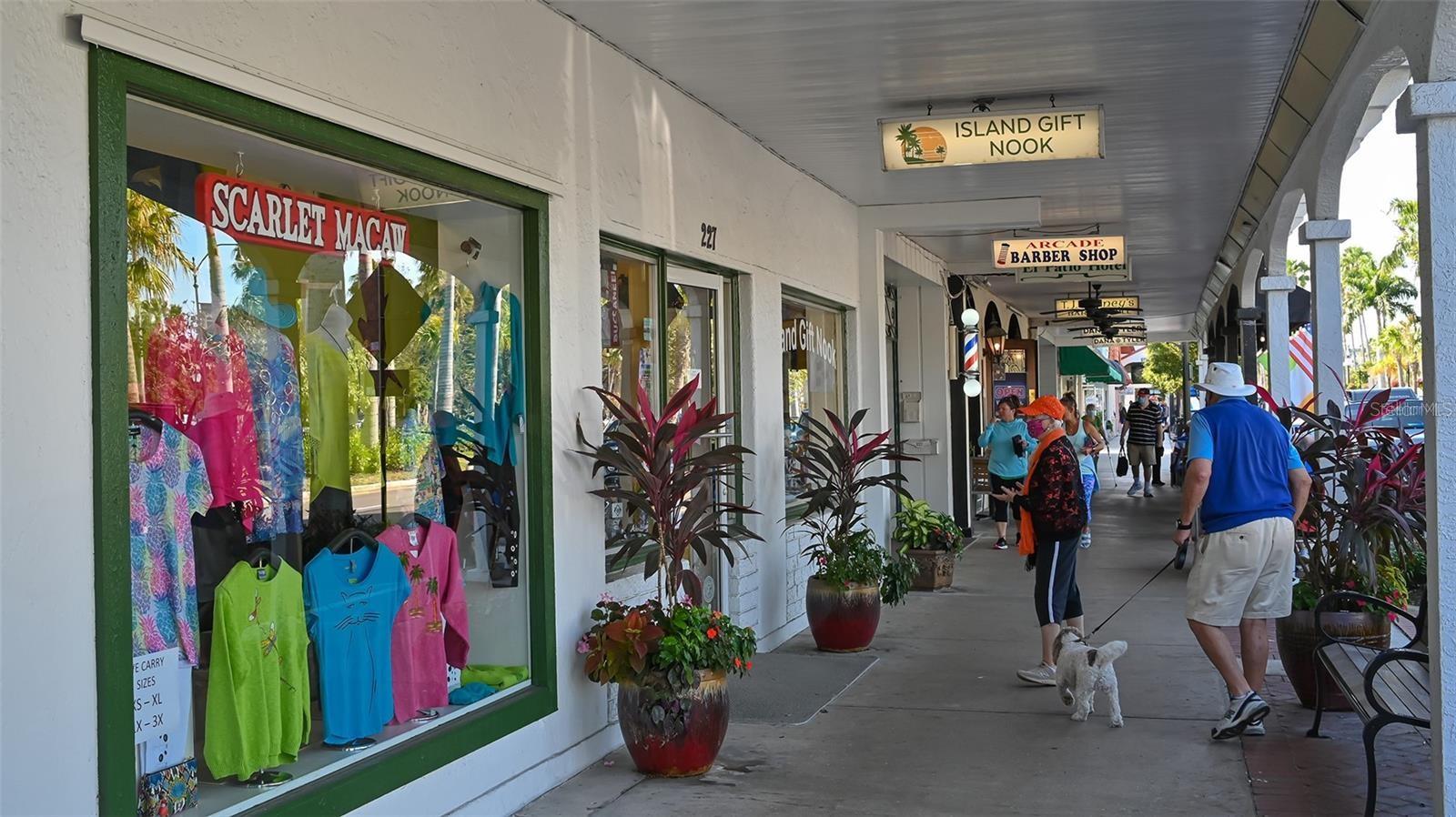 220 SOUTHAMPTON DRIVE #325, VENICE, FL, 34293