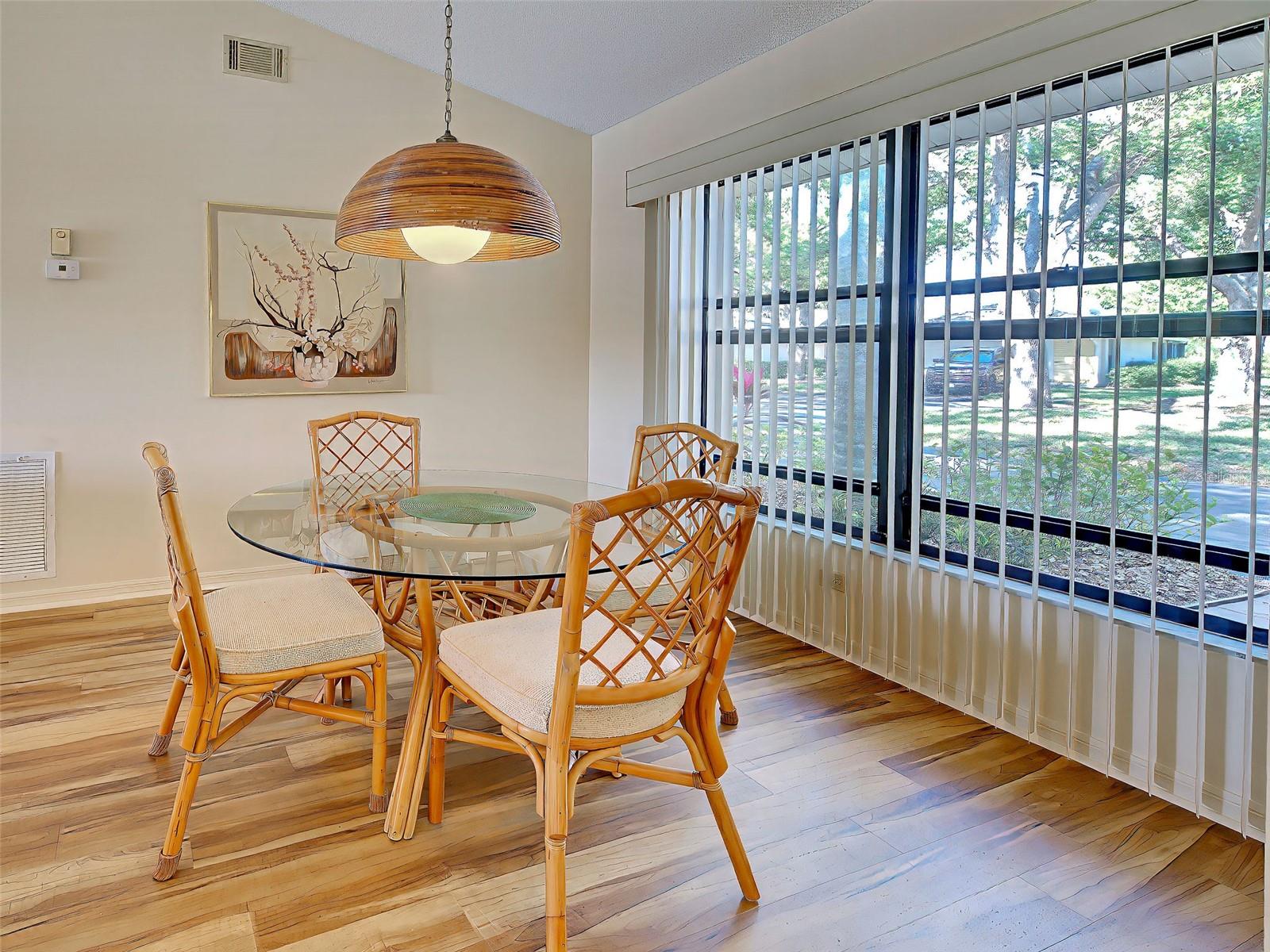 220 SOUTHAMPTON DRIVE #325, VENICE, FL, 34293